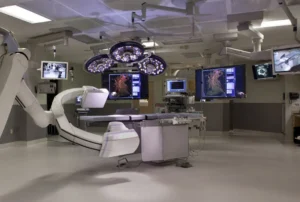 Operating room equipped with medical devices
